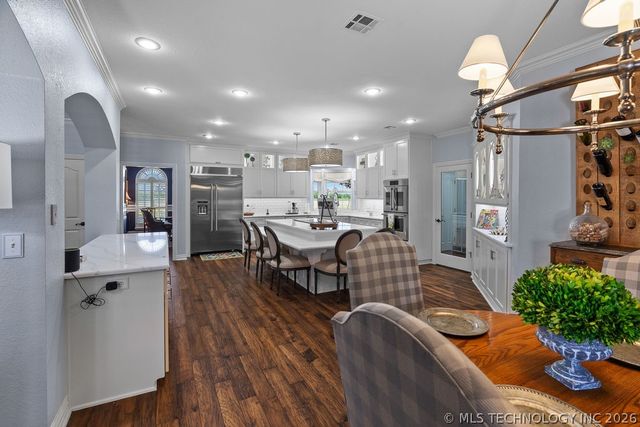 1599 Cardinal Road, Lone Grove, OK 73443