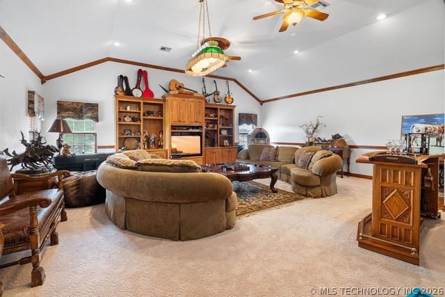 1599 Cardinal Road, Lone Grove, OK 73443