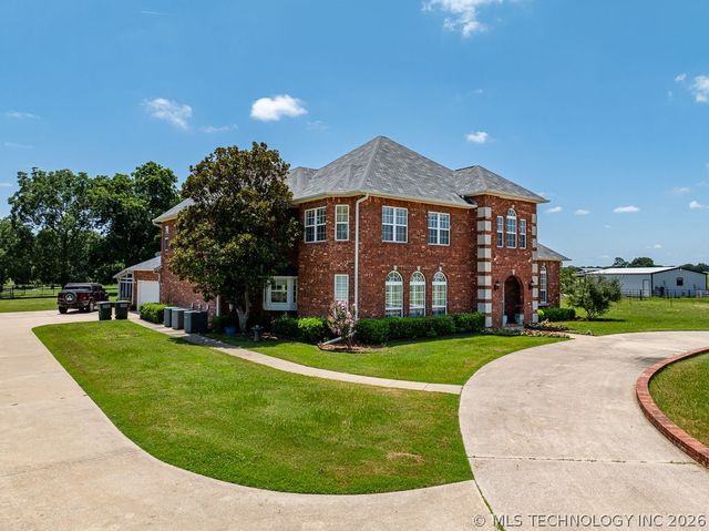 1599 Cardinal Road, Lone Grove, OK 73443