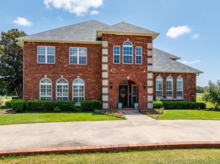 1599 Cardinal Road, Lone Grove, OK 73443