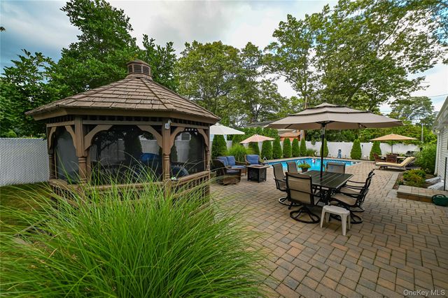 23 Hurtin Boulevard, Smithtown, NY 11787