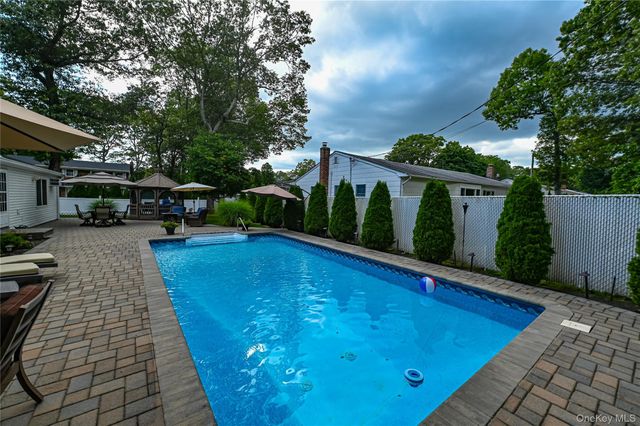 23 Hurtin Boulevard, Smithtown, NY 11787