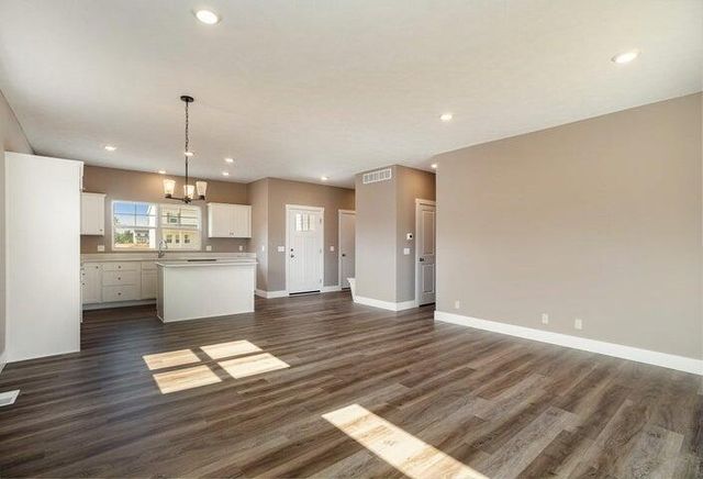 2450 Gray Wolf Way, Muskegon, MI 49444