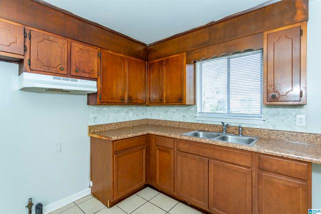 3212 LEE COURT SW, Birmingham, AL 35221