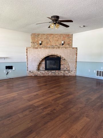 3408 Durham Avenue, Brownwood, TX 76801