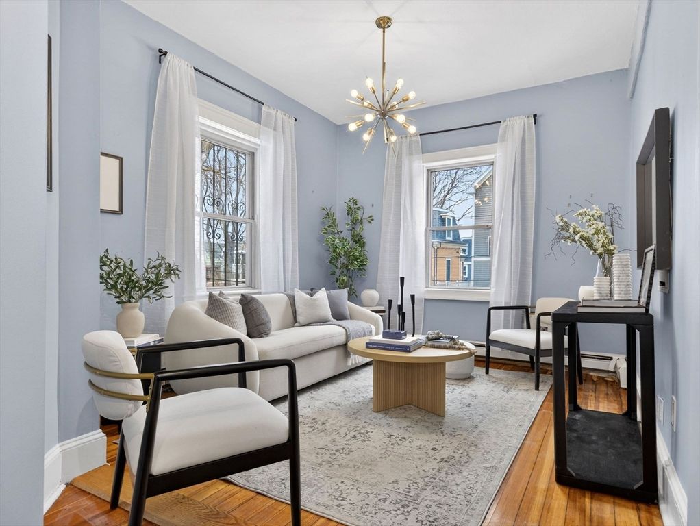 32 Robinwood Ave 7, Boston, MA 02130