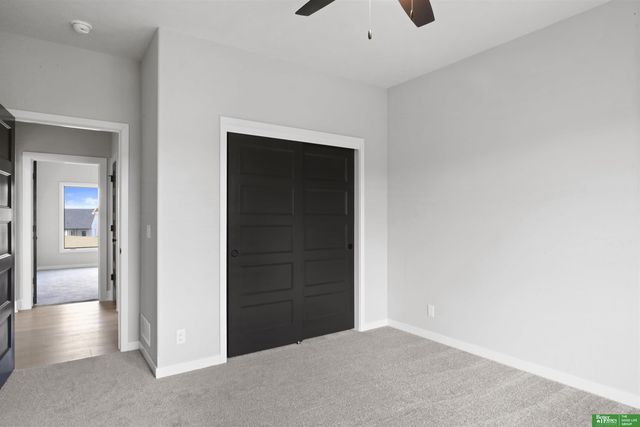 5509 N 212th Avenue, Elkhorn, NE 68022