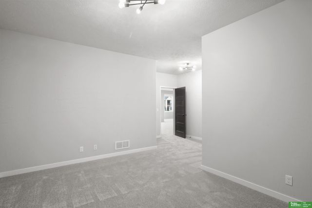 5509 N 212th Avenue, Elkhorn, NE 68022