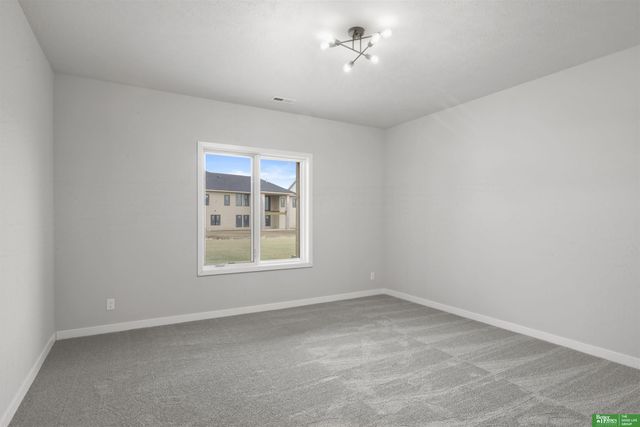 5509 N 212th Avenue, Elkhorn, NE 68022