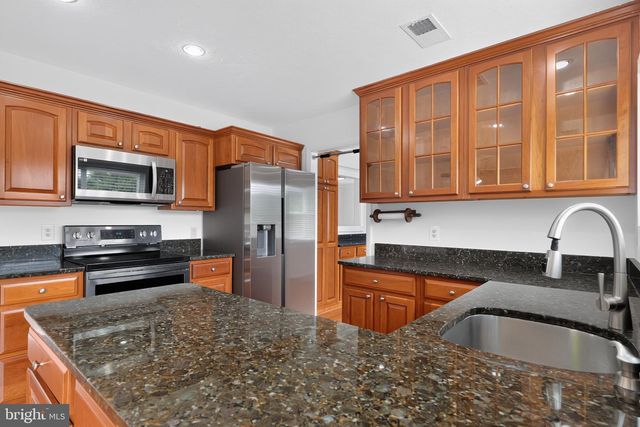3149 SOUTHFIELD DR, Herndon, VA 20171