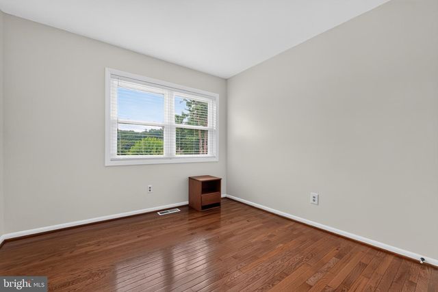 3149 SOUTHFIELD DR, Herndon, VA 20171