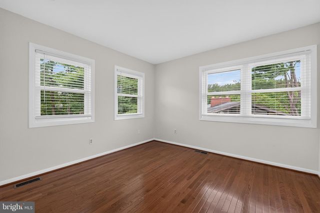 3149 SOUTHFIELD DR, Herndon, VA 20171
