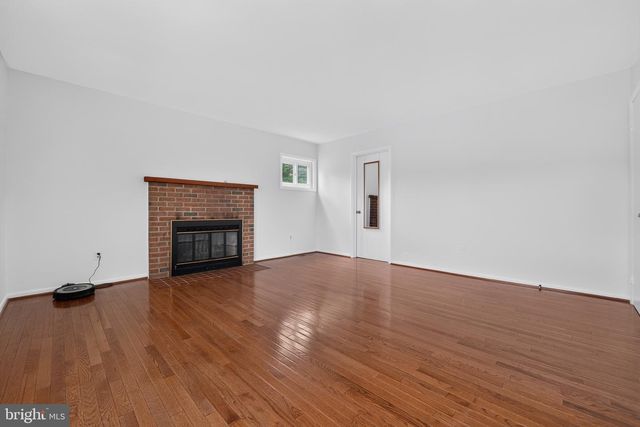 3149 SOUTHFIELD DR, Herndon, VA 20171