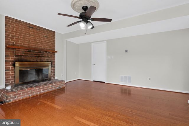 3149 SOUTHFIELD DR, Herndon, VA 20171