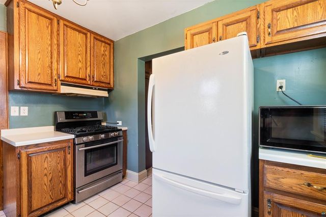 928 N 19th Avenue E, Duluth, MN 55812