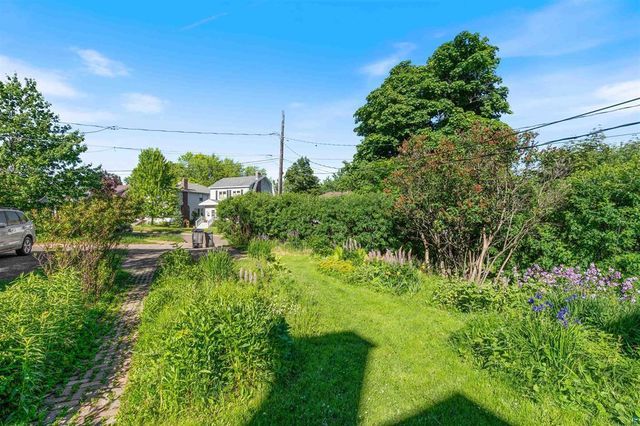 928 N 19th Avenue E, Duluth, MN 55812