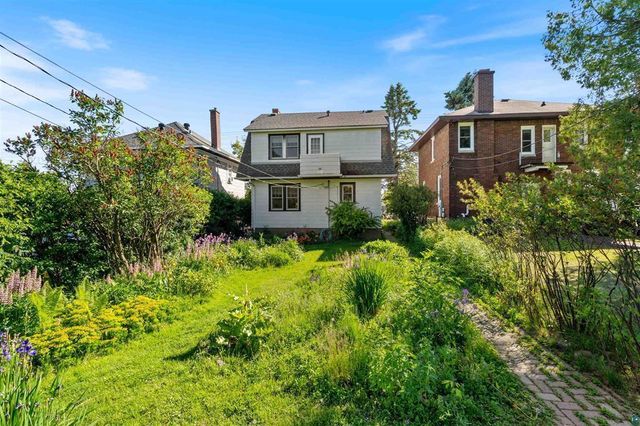 928 N 19th Avenue E, Duluth, MN 55812