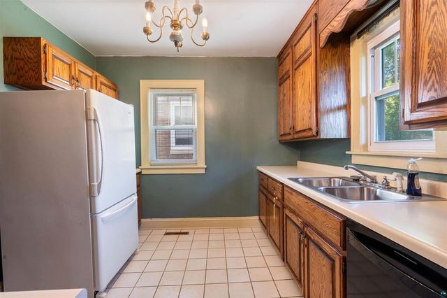 928 N 19th Avenue E, Duluth, MN 55812