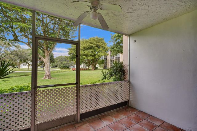 9481 Evergreen Pl 103, Davie, FL 33324