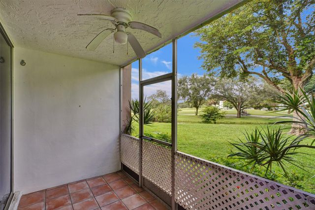 9481 Evergreen Pl 103, Davie, FL 33324