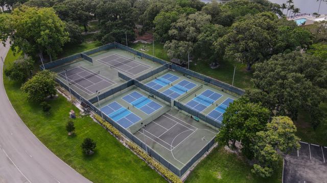 9481 Evergreen Pl 103, Davie, FL 33324