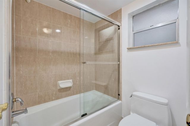 9481 Evergreen Pl 103, Davie, FL 33324