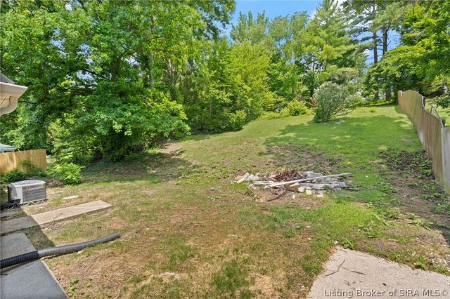 2428 Stover Drive, New Albany, IN 47150
