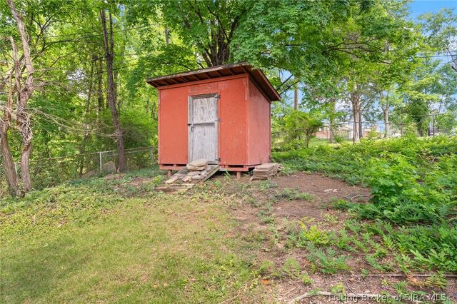 2428 Stover Drive, New Albany, IN 47150