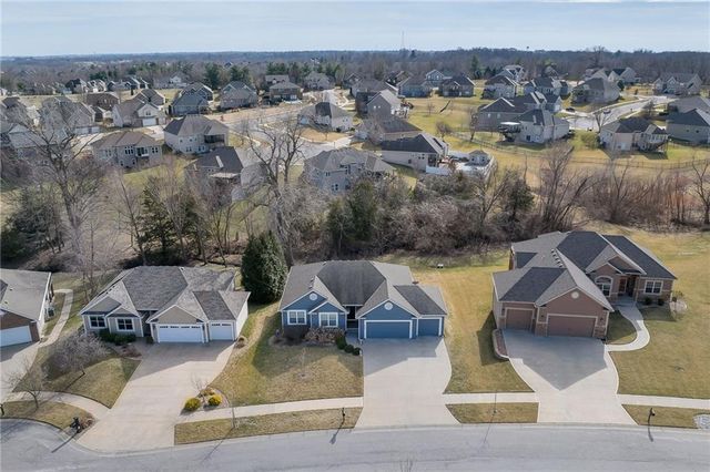 4704 Donnelly Drive, St Joseph, MO 64506