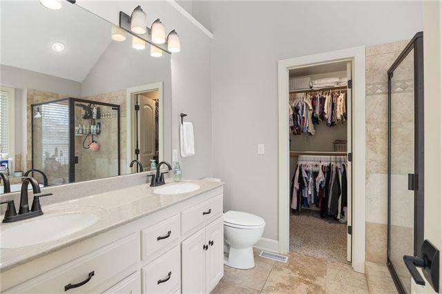 4704 Donnelly Drive, St Joseph, MO 64506