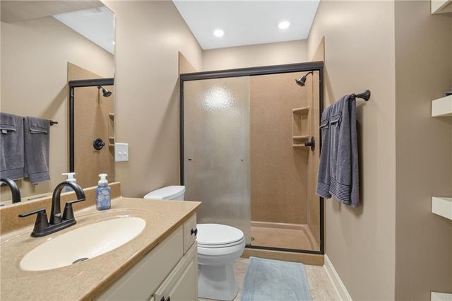 4704 Donnelly Drive, St Joseph, MO 64506