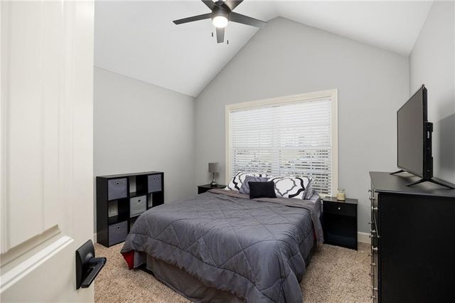 4704 Donnelly Drive, St Joseph, MO 64506