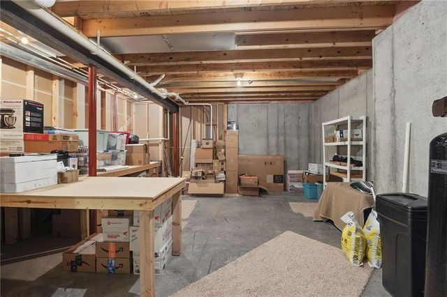 4704 Donnelly Drive, St Joseph, MO 64506