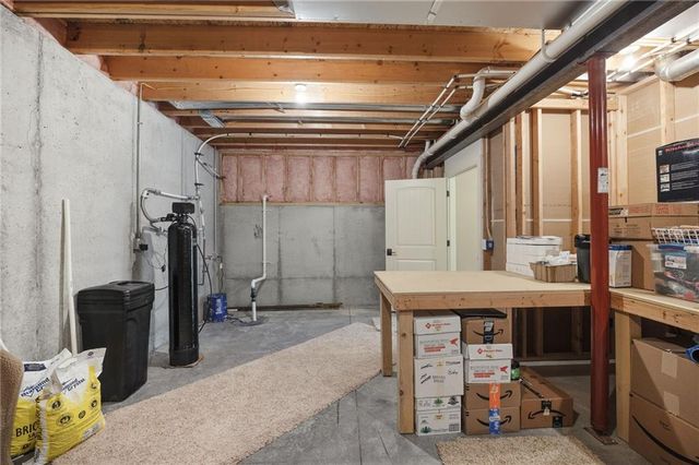 4704 Donnelly Drive, St Joseph, MO 64506