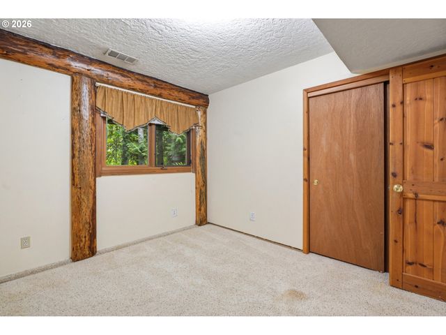 29870 S DHOOGHE Rd, Colton, OR 97017
