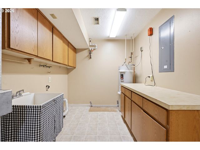 29870 S DHOOGHE Rd, Colton, OR 97017