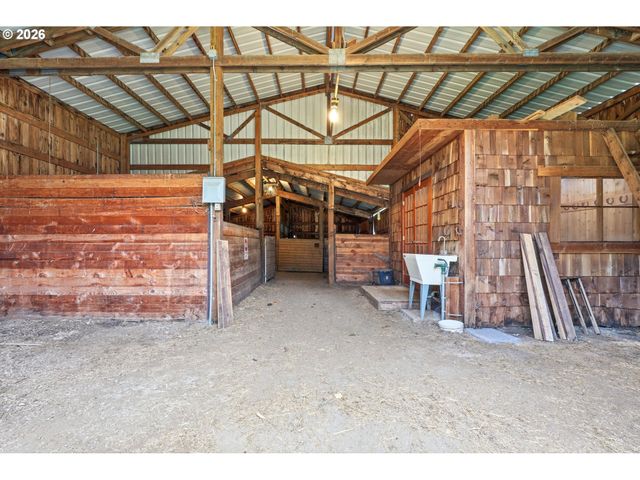 29870 S DHOOGHE Rd, Colton, OR 97017