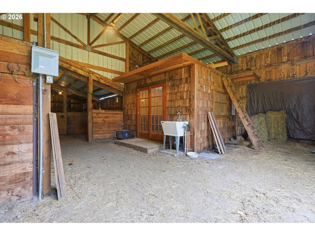 29870 S DHOOGHE Rd, Colton, OR 97017