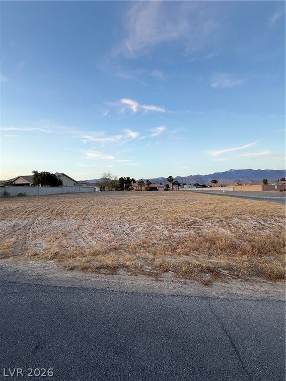 4661 East Sandpiper Court, Pahrump, NV 89061
