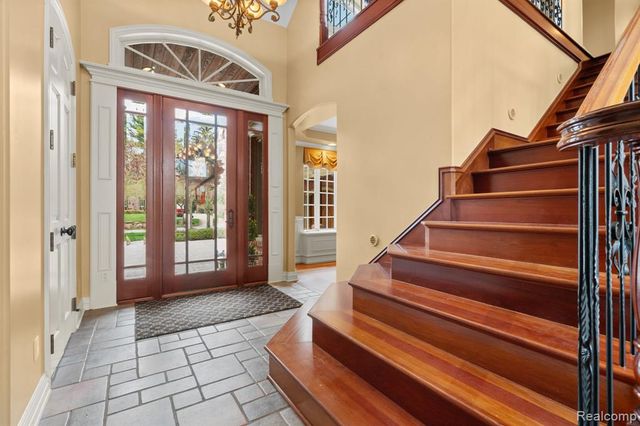 433 John R, Milford, MI 48381