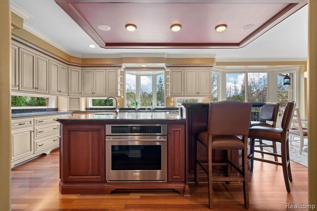 433 John R, Milford, MI 48381