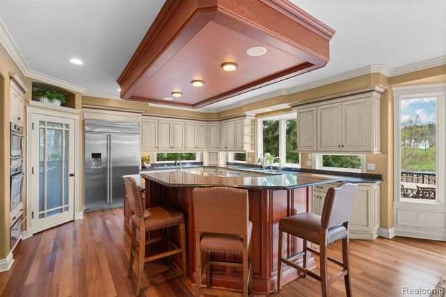 433 John R, Milford, MI 48381