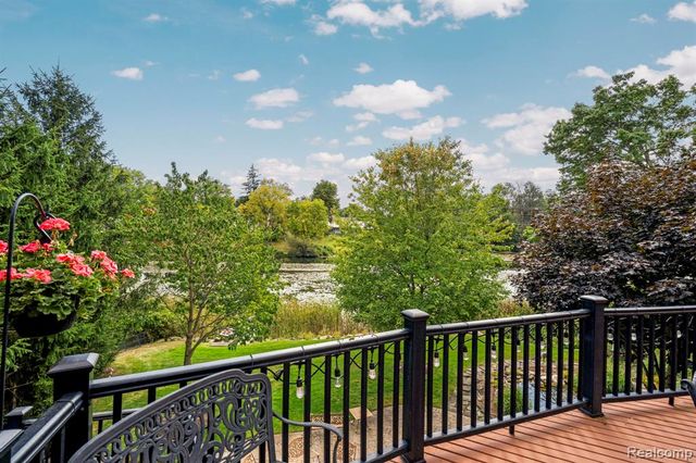 433 John R, Milford, MI 48381