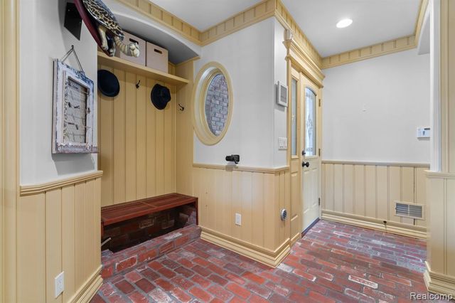 433 John R, Milford, MI 48381