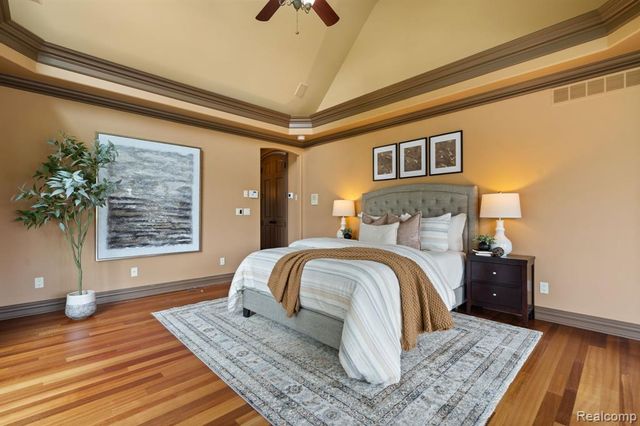 433 John R, Milford, MI 48381
