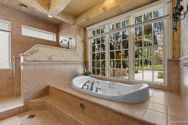 433 John R, Milford, MI 48381