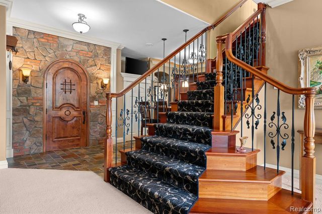 433 John R, Milford, MI 48381