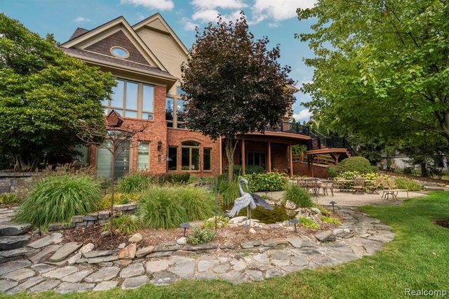 433 John R, Milford, MI 48381