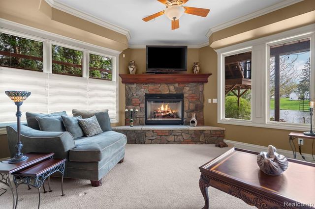 433 John R, Milford, MI 48381
