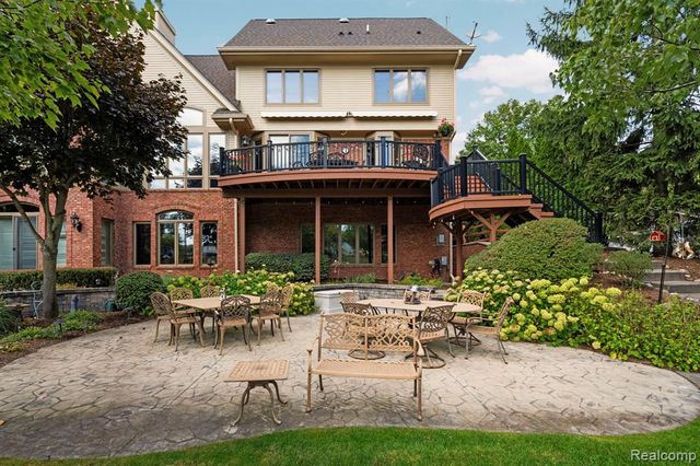 433 John R, Milford, MI 48381